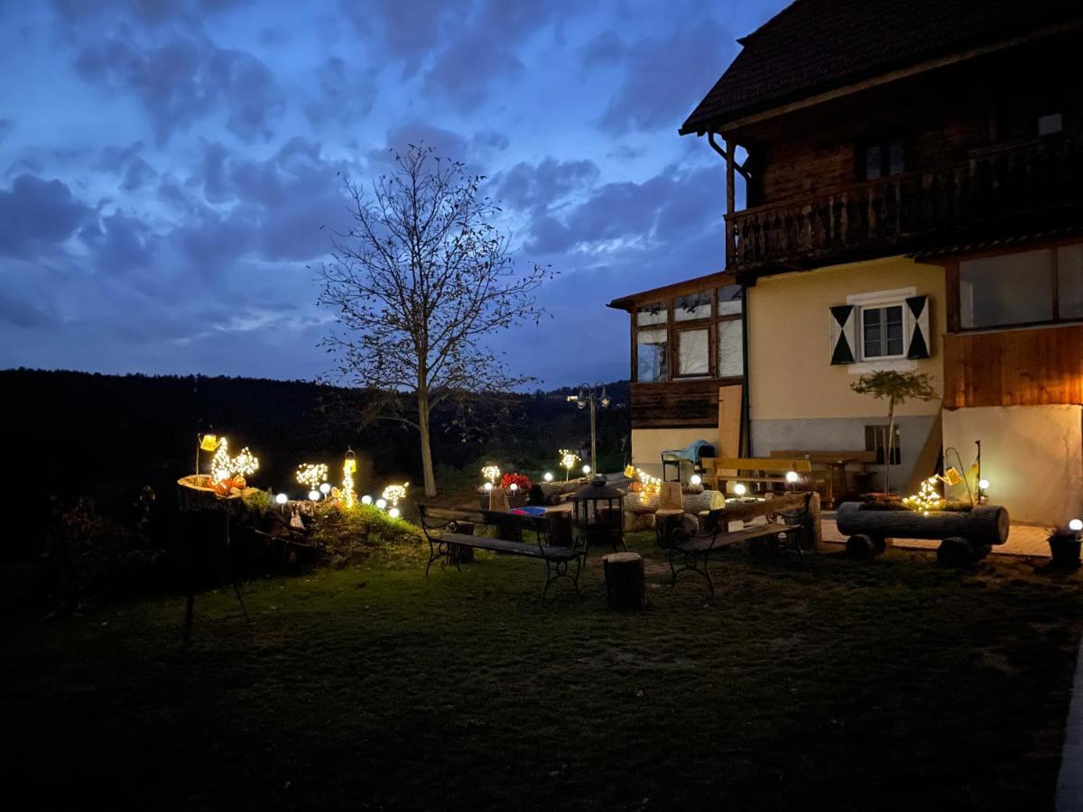 Uriges Bauernhaus Mit Blick Auf Graz Apartment Exterior photo