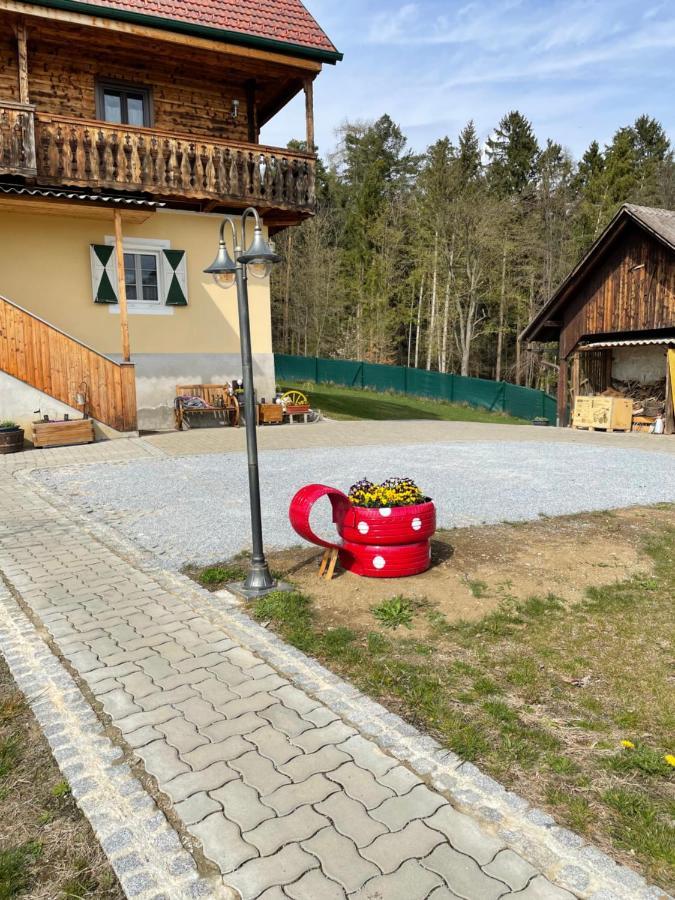 Uriges Bauernhaus Mit Blick Auf Graz Apartment Exterior photo